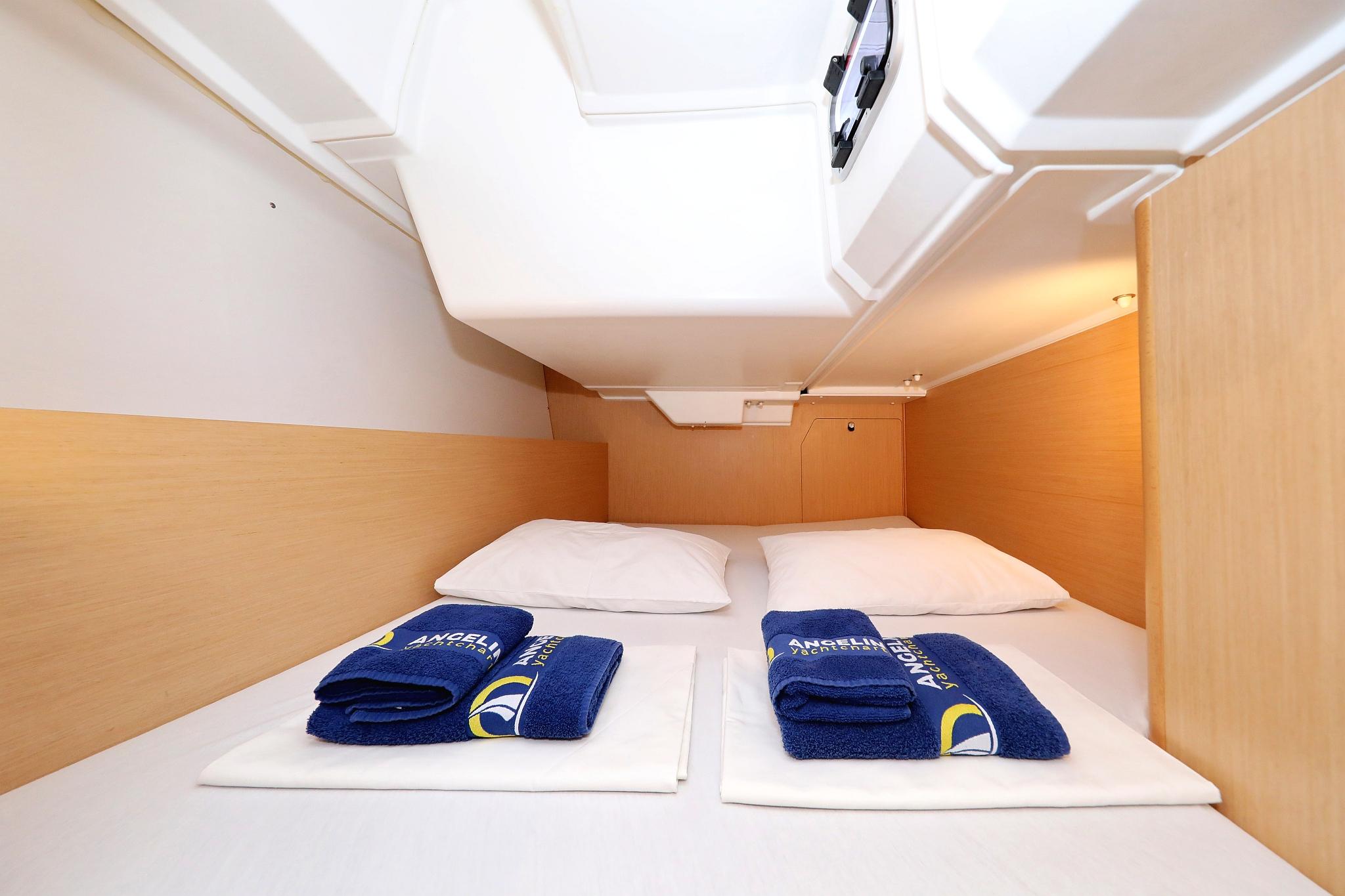 Oceanis 38 - 3 cab., picture 25