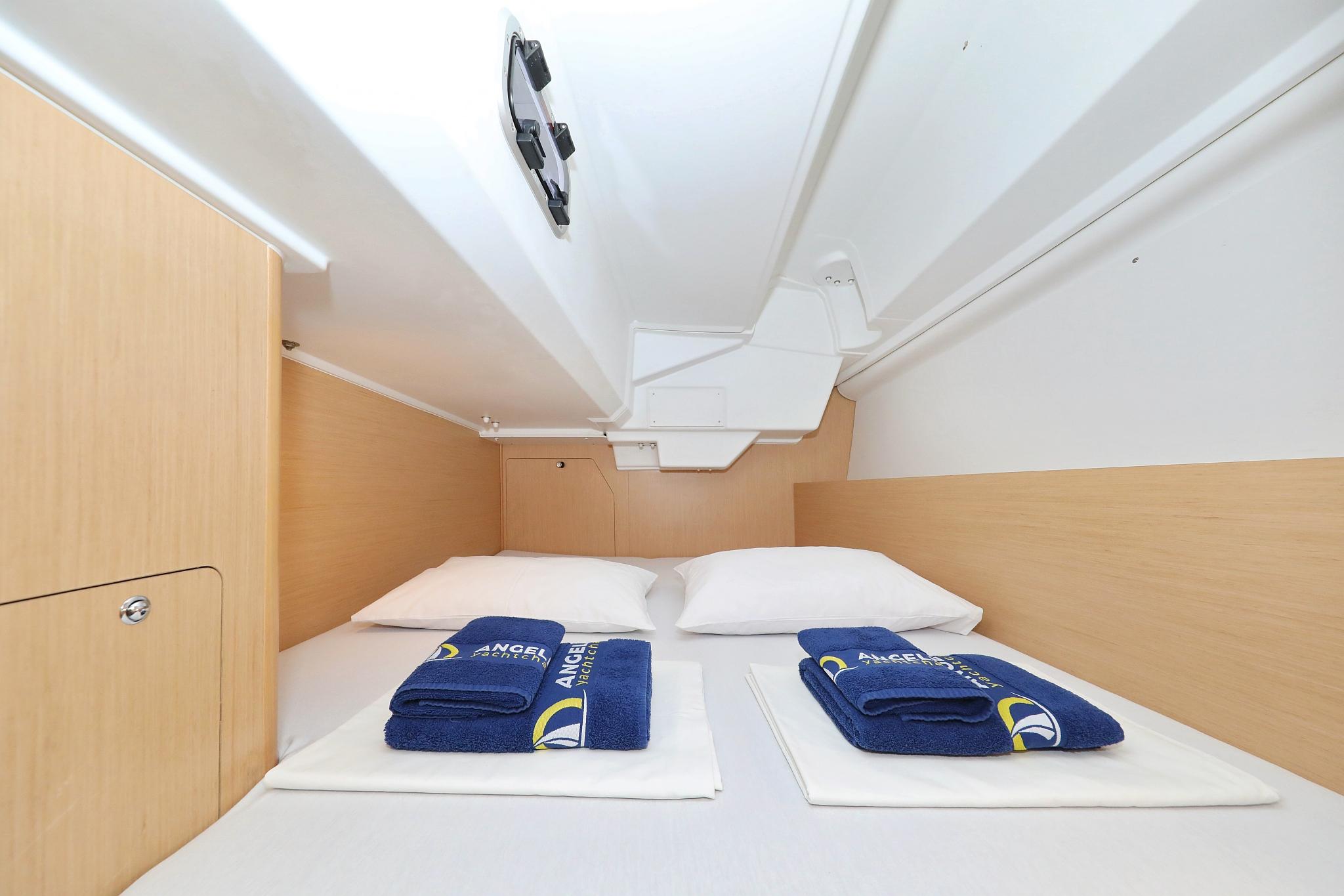 Oceanis 38 - 3 cab., picture 28