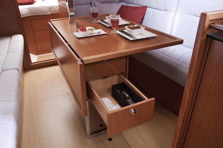 Bavaria Cruiser 32, picture 9