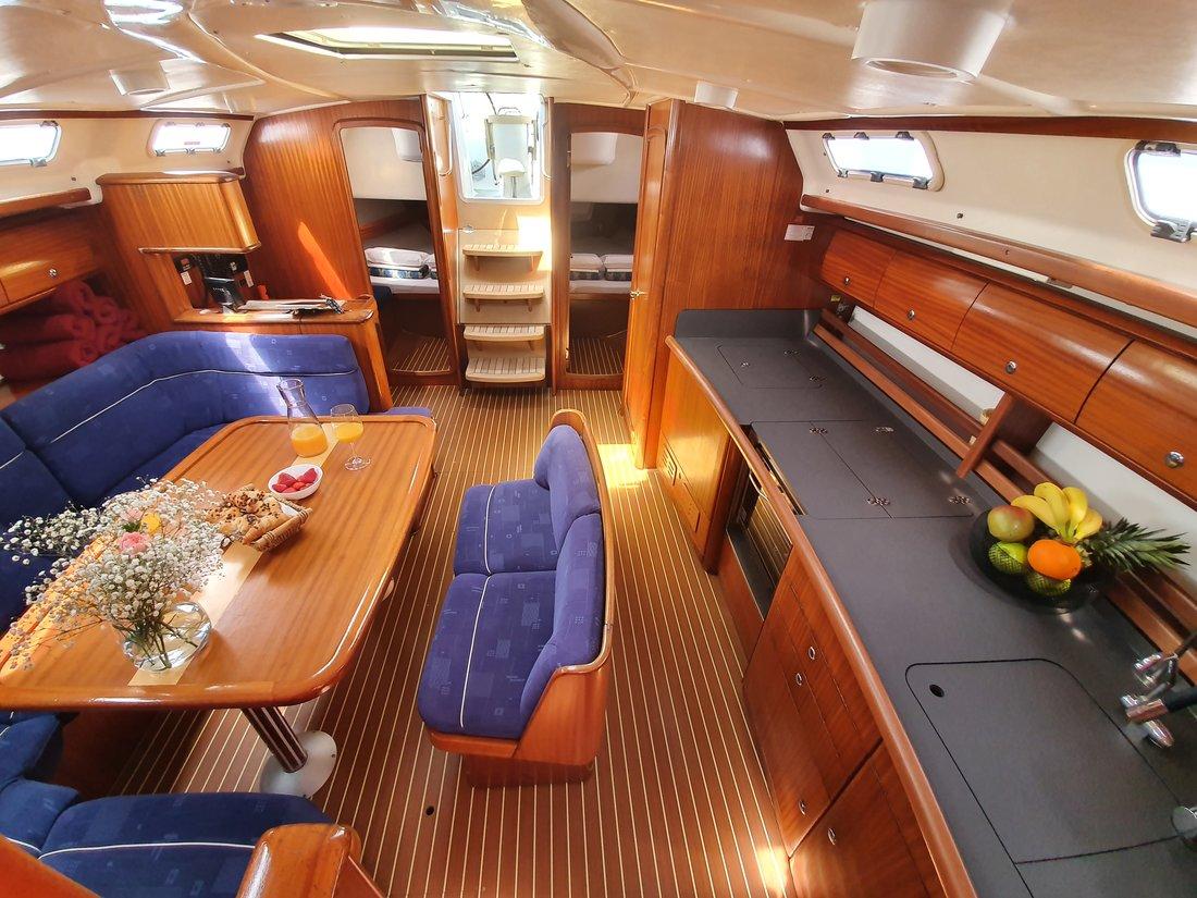 Bavaria 44, picture 15