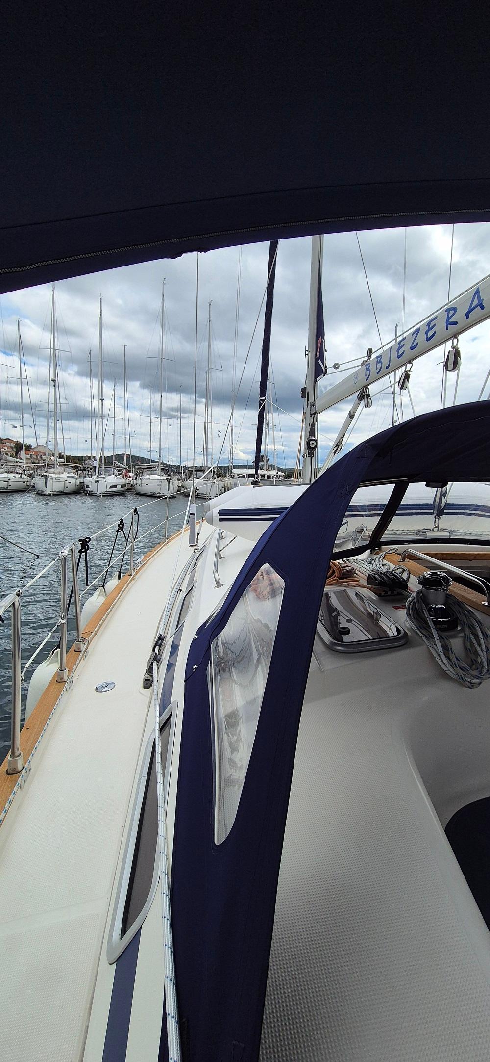Bavaria 44, picture 11