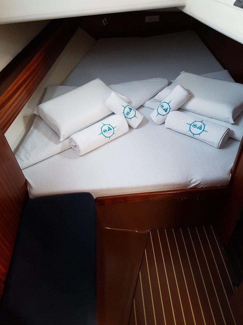 Bavaria 44, picture 18