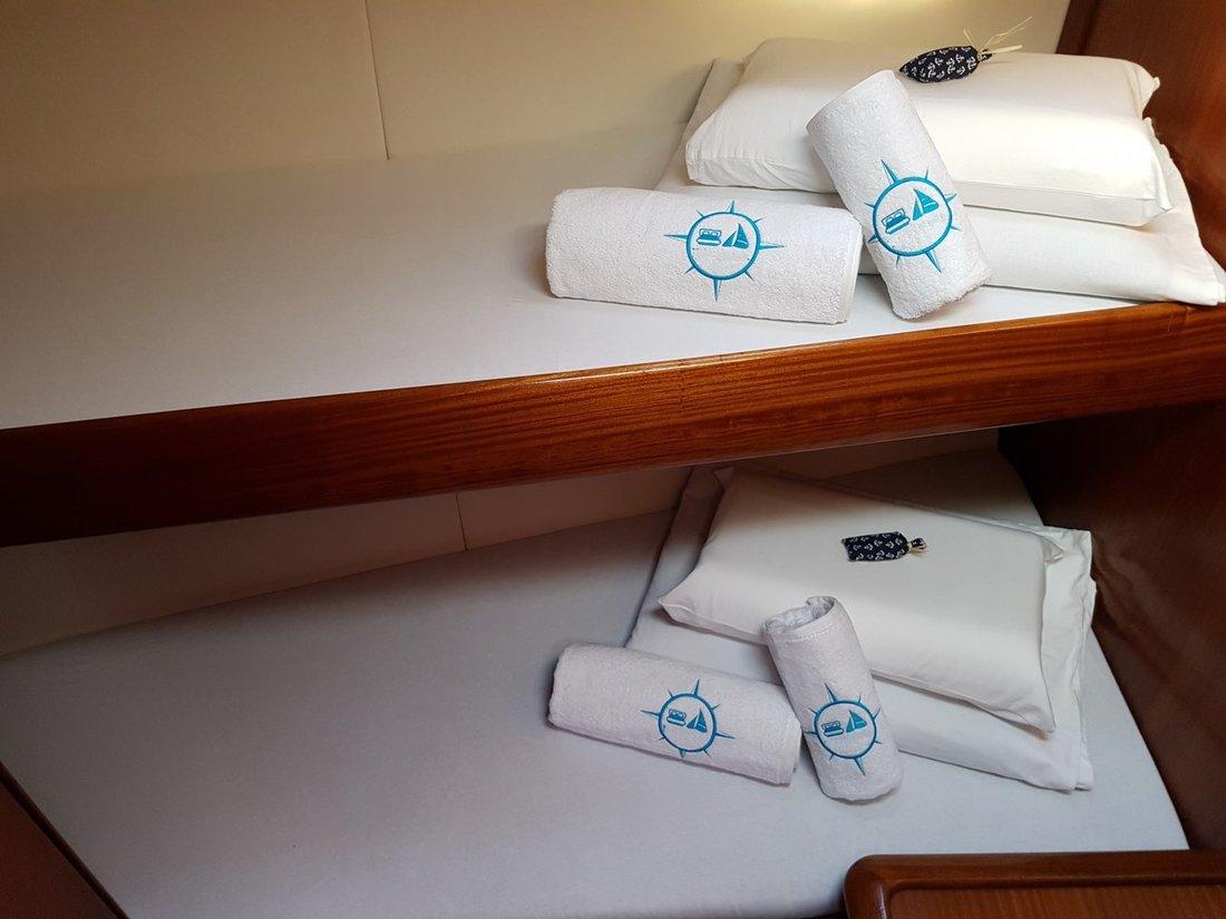 Bavaria 44, picture 21