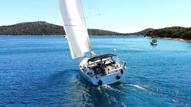 Oceanis 51.1 - 3 + 1 cab., picture 4