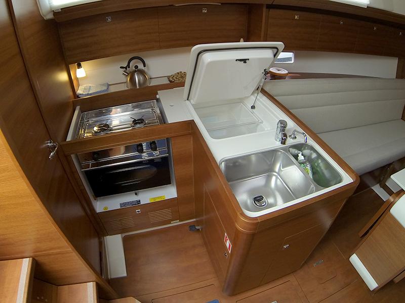Dufour 350 GL, picture 8