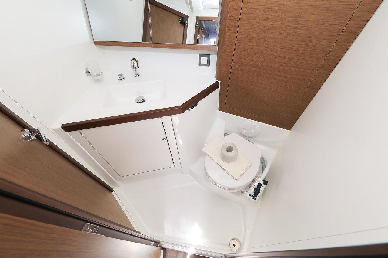 Oceanis 46.1, picture 17