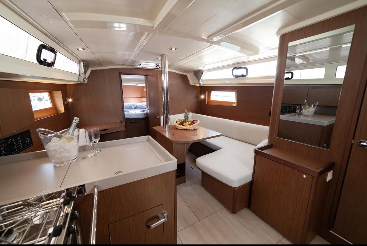 Oceanis 41.1, picture 14