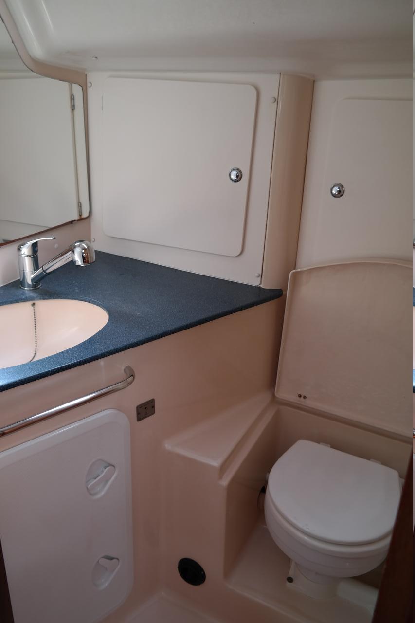 Bavaria 49, picture 13