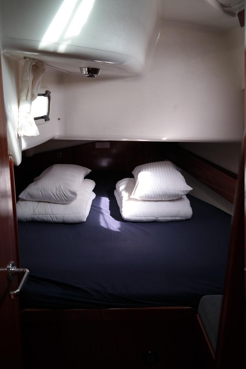 Bavaria 49, picture 11