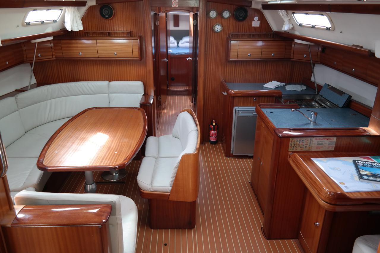 Bavaria 49, picture 6