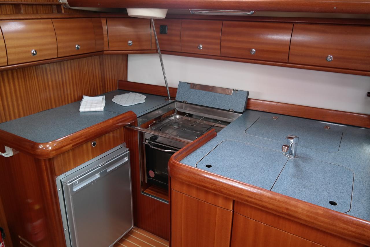 Bavaria 49, picture 8