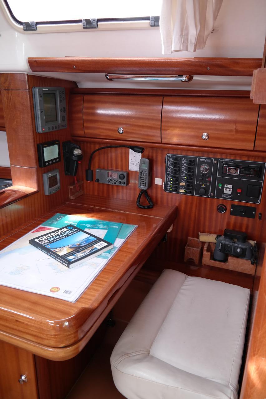 Bavaria 49, picture 9