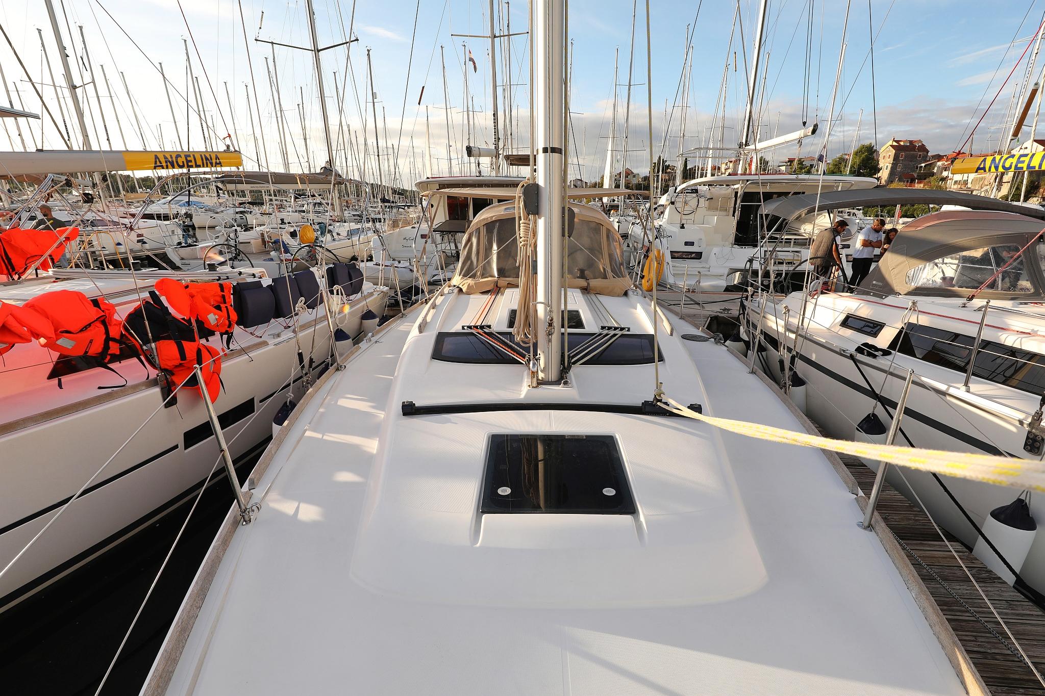 Dufour 350 GL, picture 11
