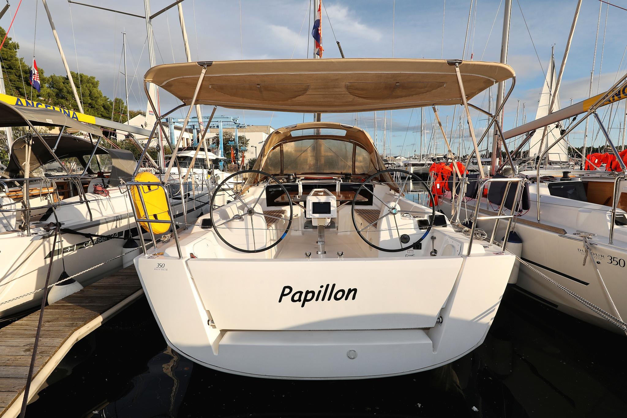 Dufour 350 GL, picture 1