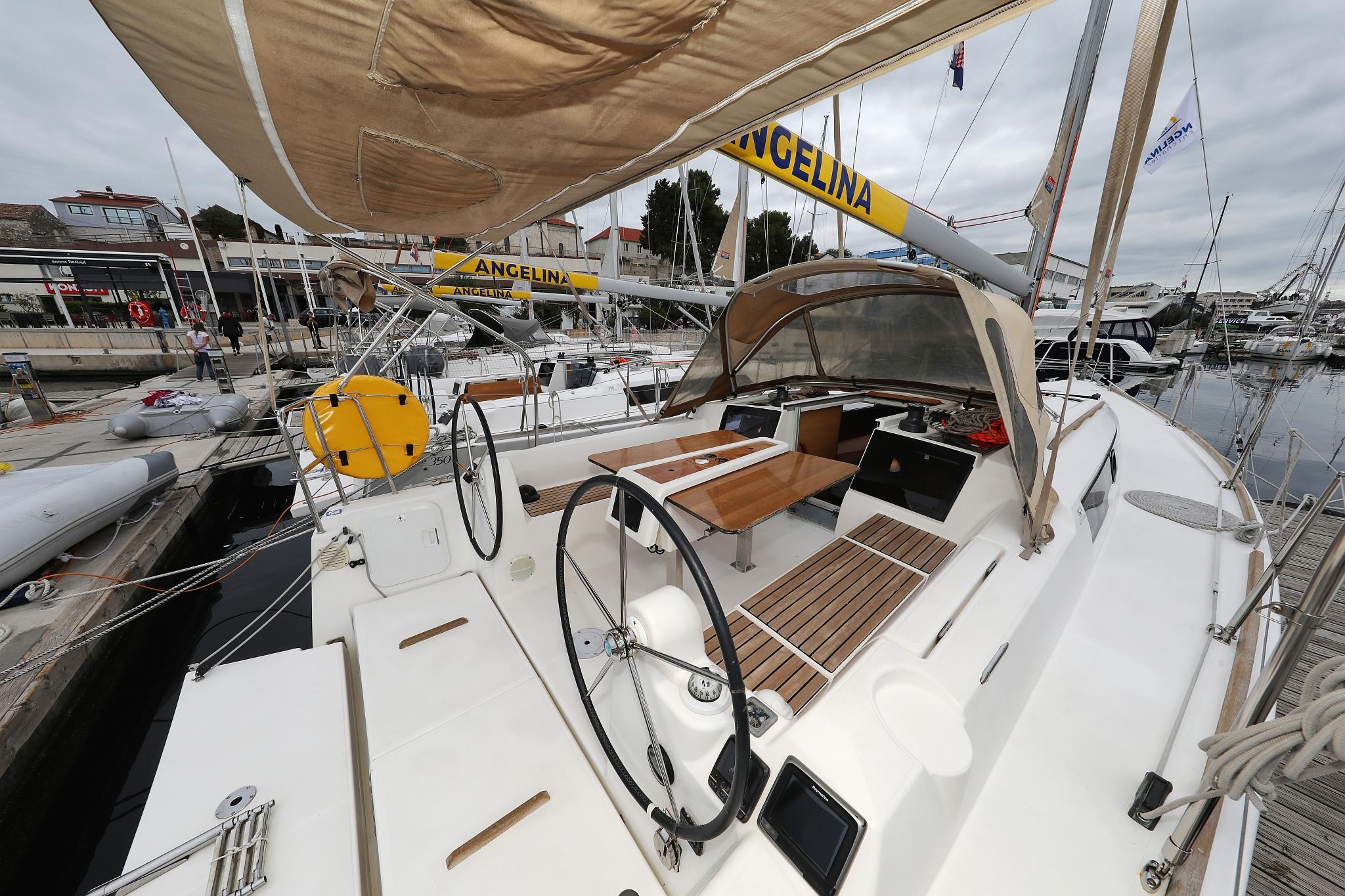 Dufour 350 GL, picture 5