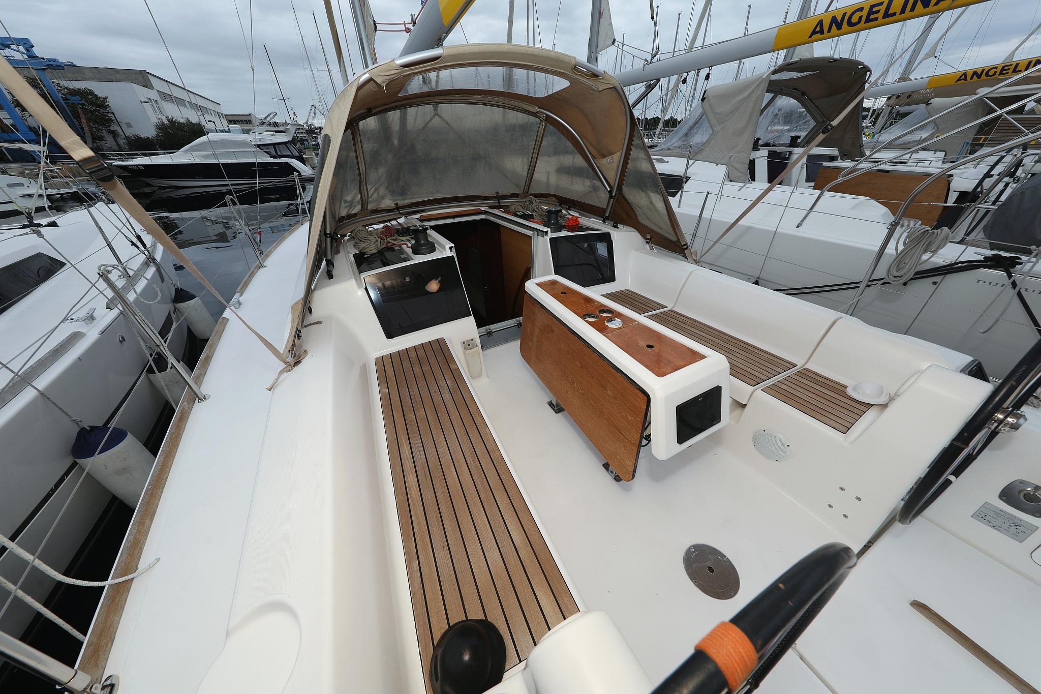 Dufour 350 GL, picture 7