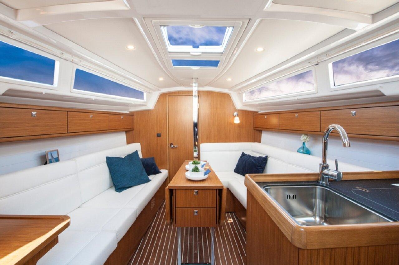 Bavaria Cruiser 33, picture 6