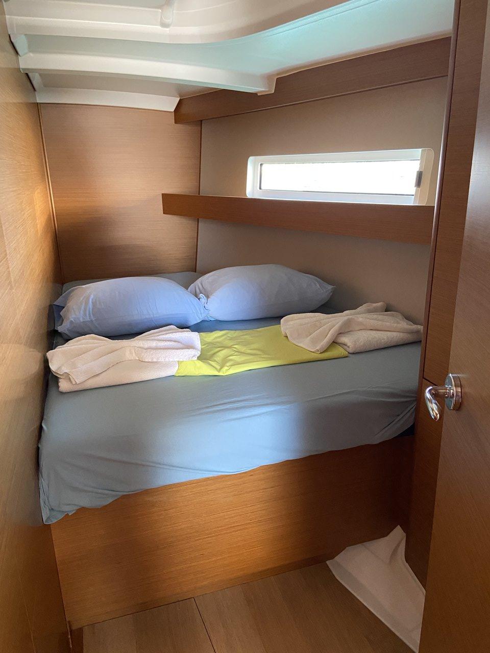 Sun Odyssey 440 - 4 cab., picture 12