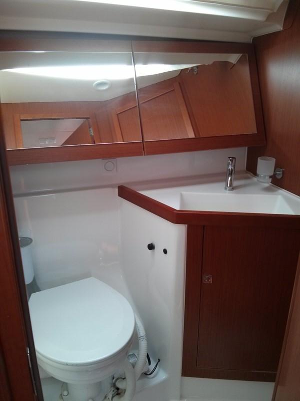 Oceanis 41, picture 13