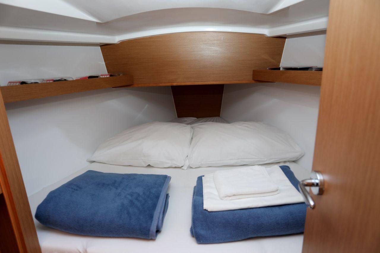 Sun Odyssey 319 - 2 cab., picture 7