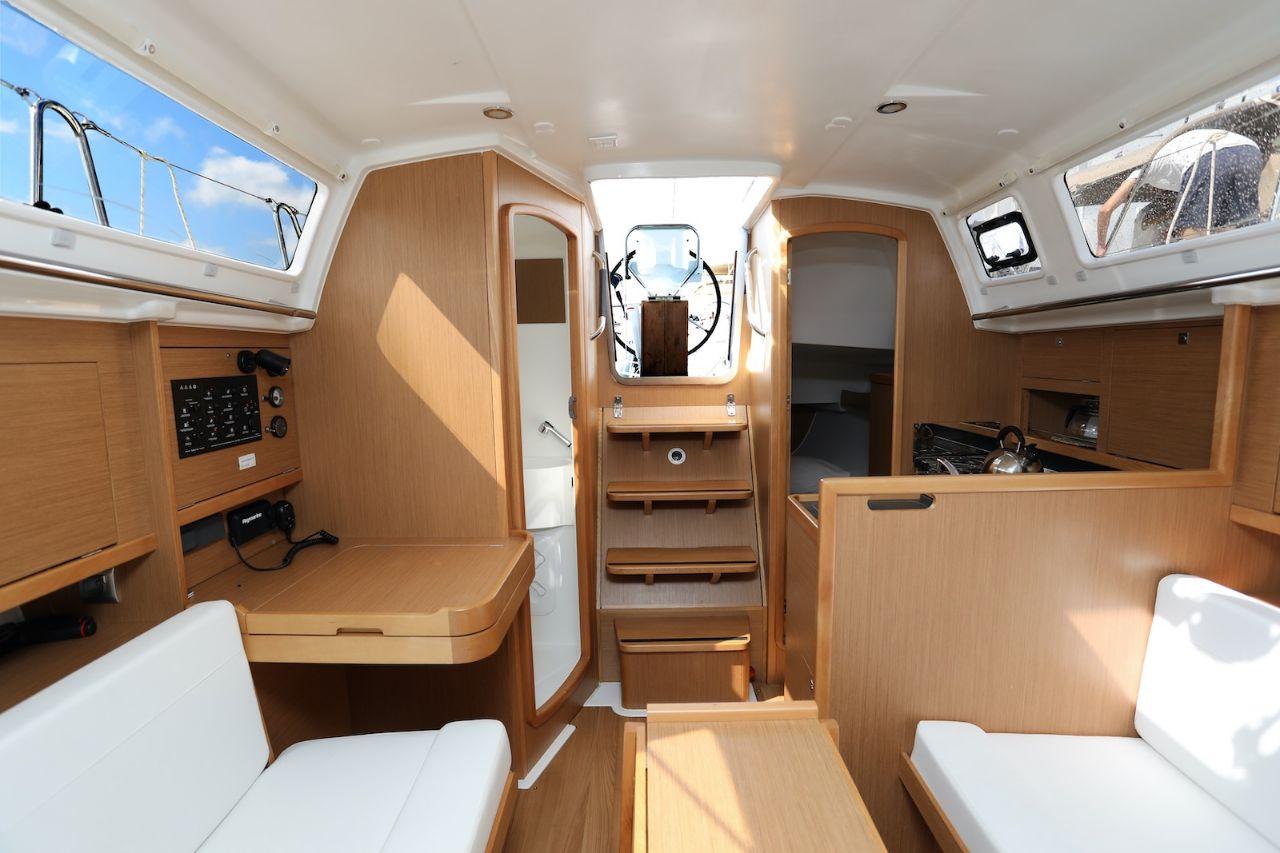 Sun Odyssey 319 - 2 cab., picture 5