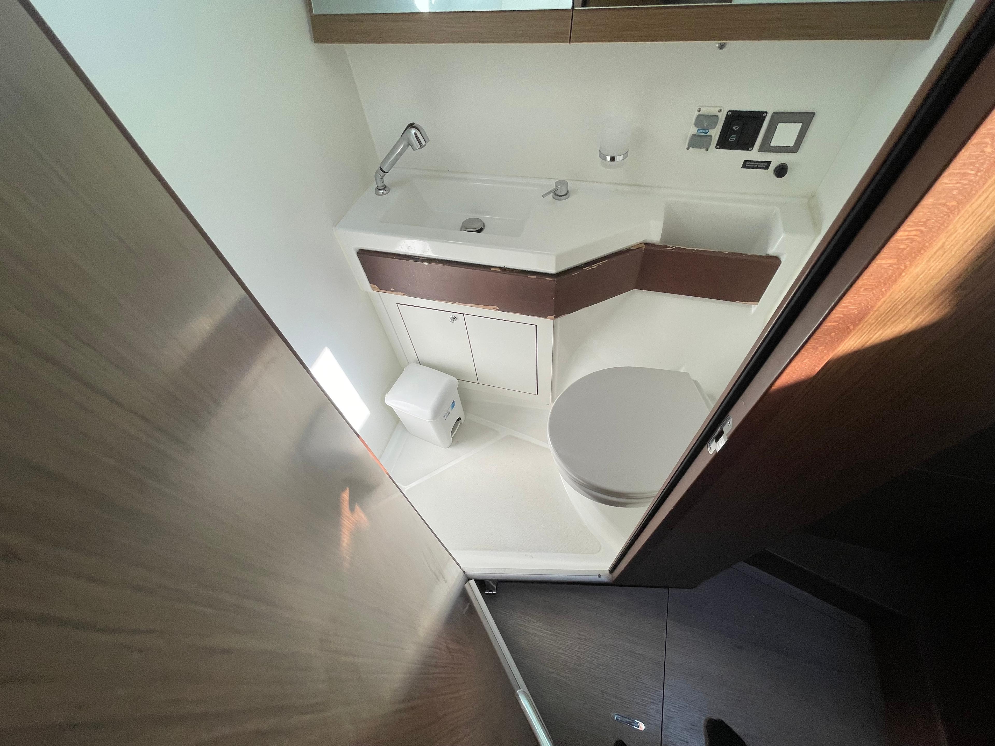 Oceanis 46.1, picture 13