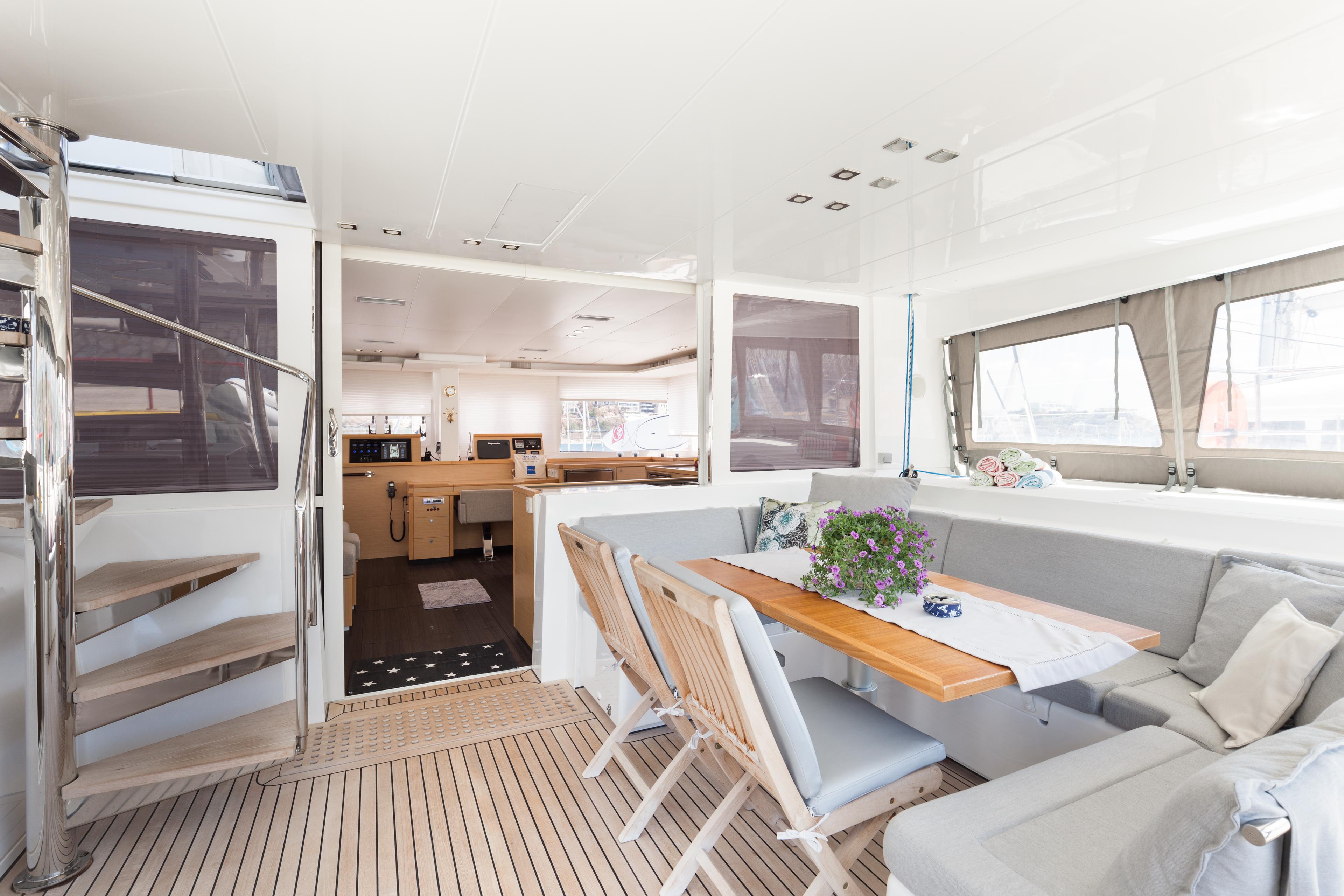 Lagoon 560, picture 3