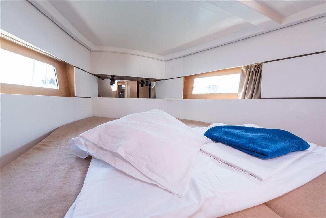 Oceanis 38 - 3 cab., picture 19