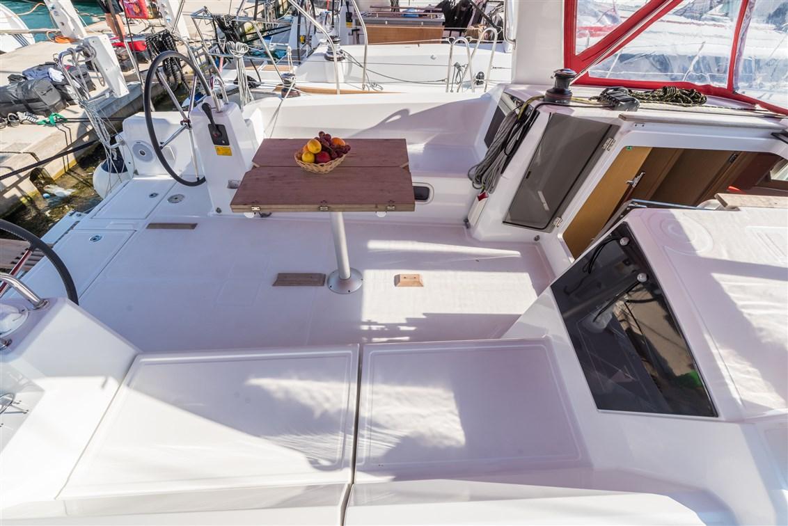 Oceanis 38 - 3 cab., picture 6