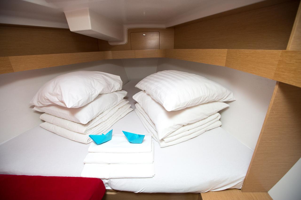 Elan 350 Performance - 3 cab., picture 11