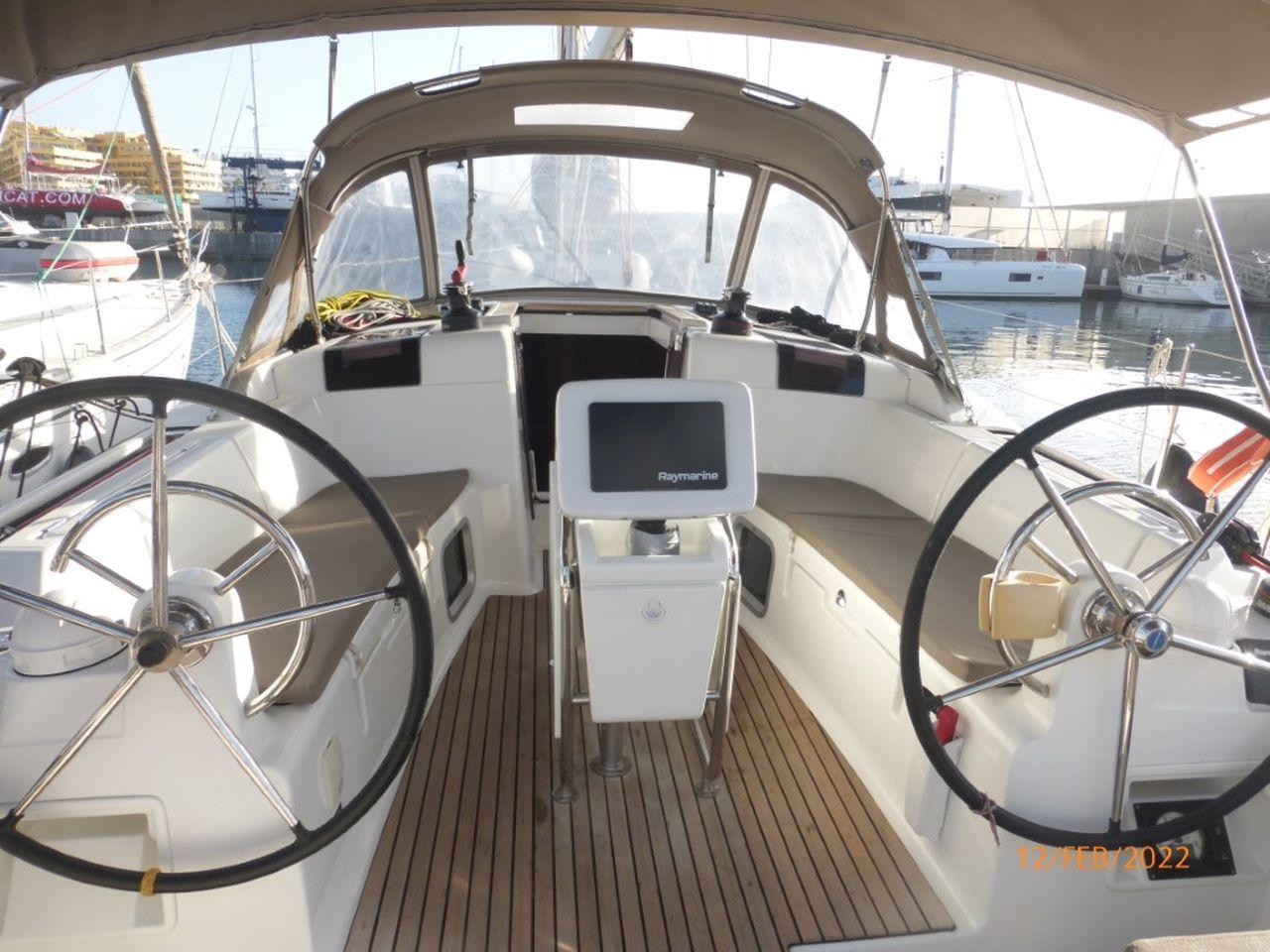 Sun Odyssey 419 - 3 cab. - Para elli, picture 5