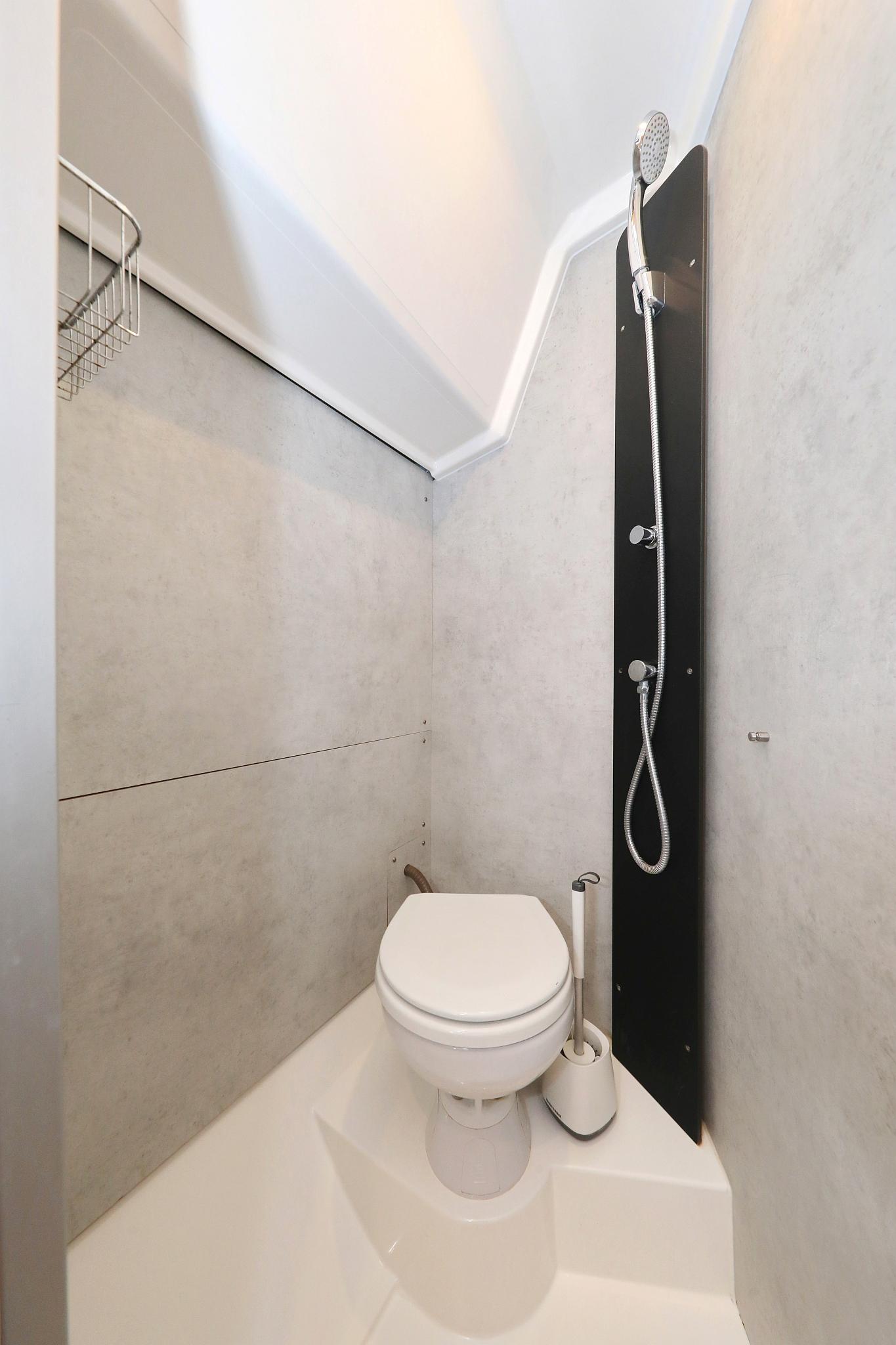 Bavaria C42, picture 39