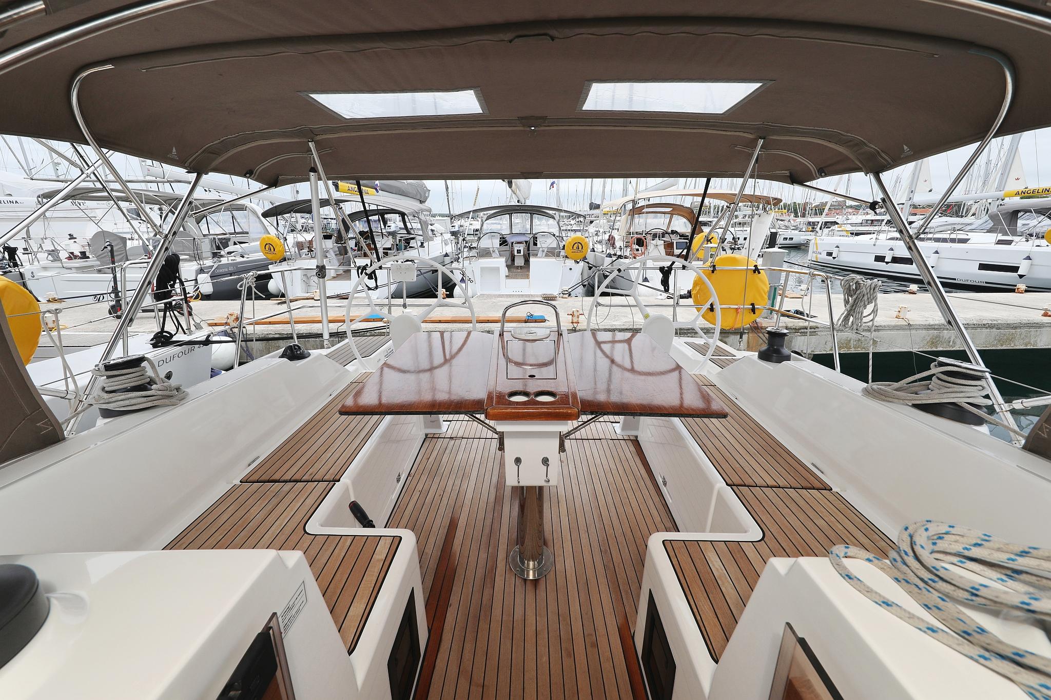 Bavaria C42, picture 9