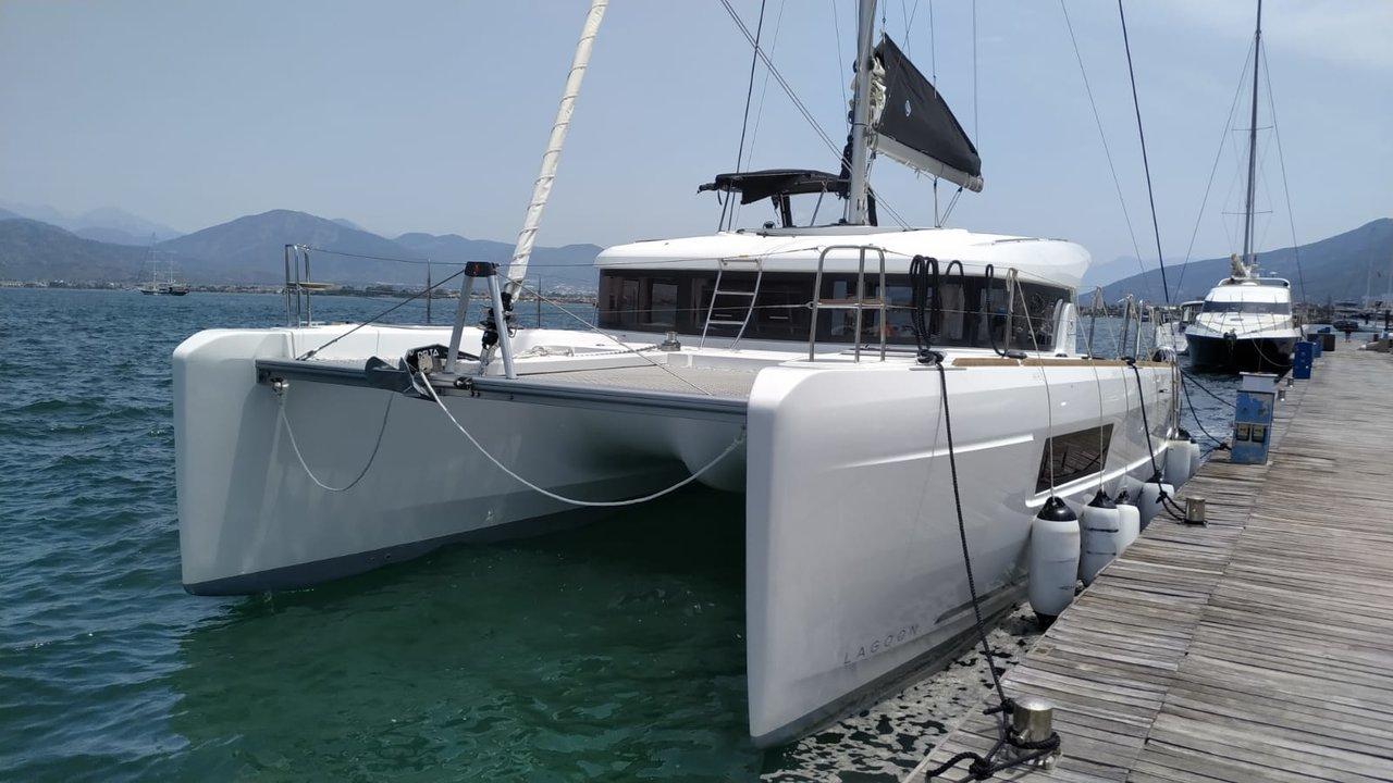 Lagoon 40 - 4 cab. - Leo, picture 1