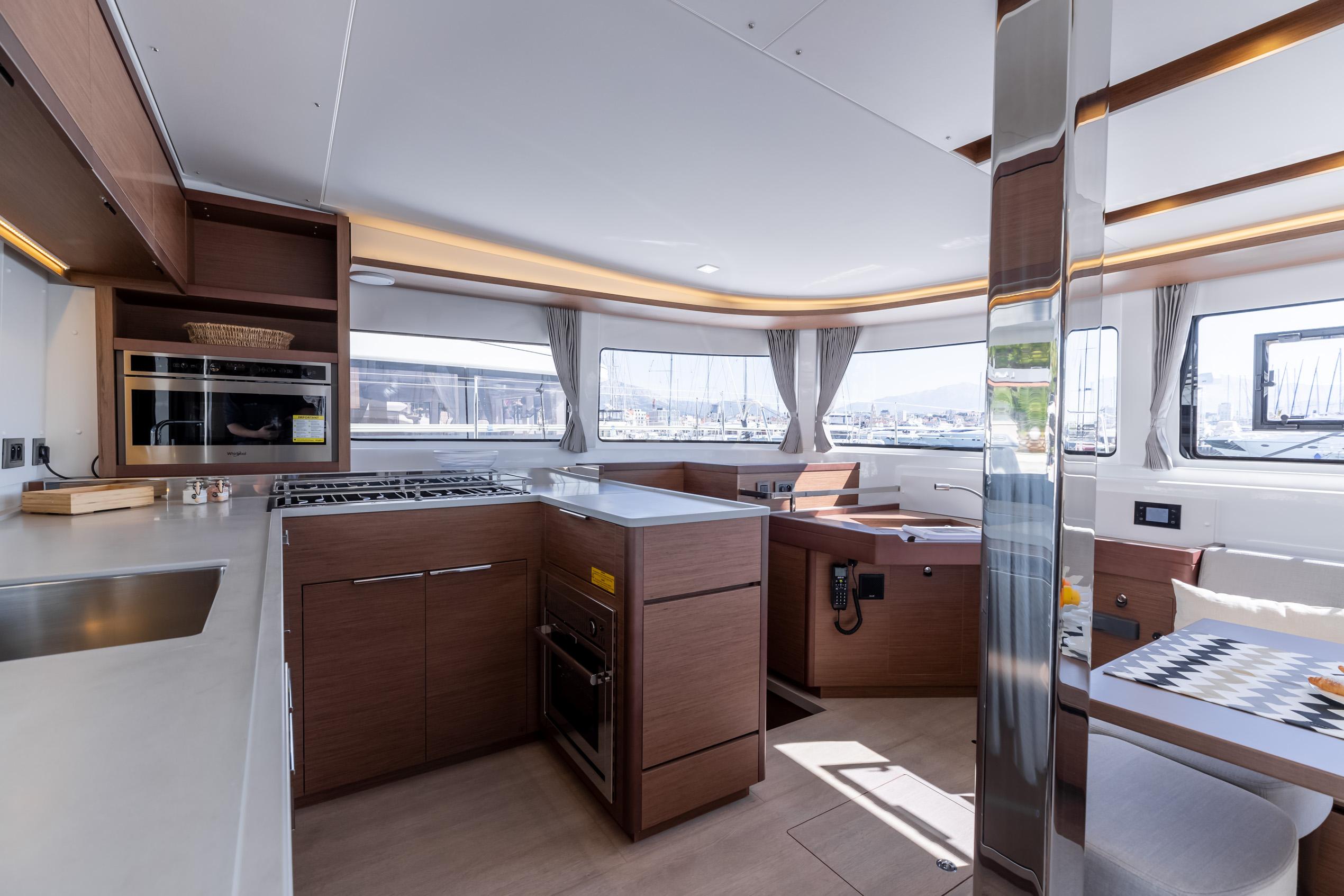 Lagoon 46 - 4 + 2 cab., picture 12