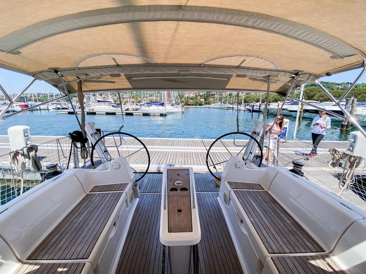 Dufour 382 GL, picture 6