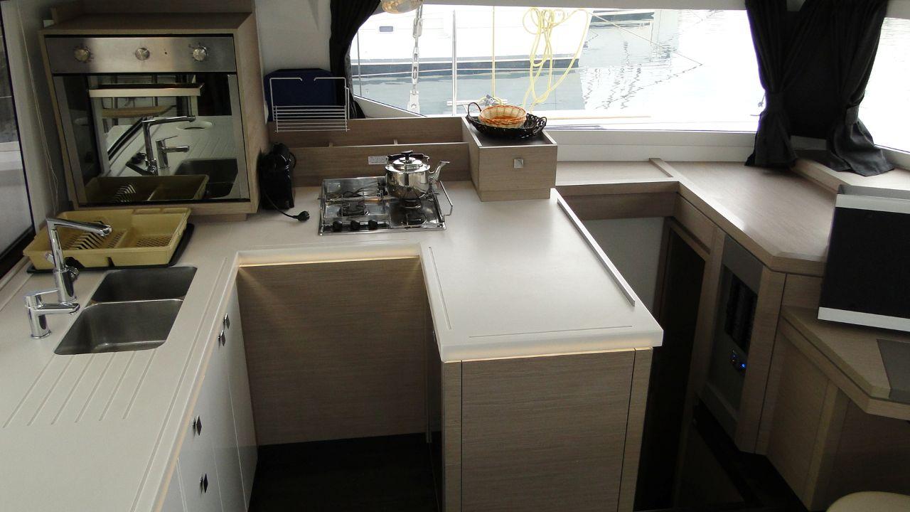 Fountaine Pajot Astrea 42 - 4 + 2 cab., picture 7