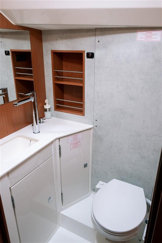 Bavaria C42, picture 21