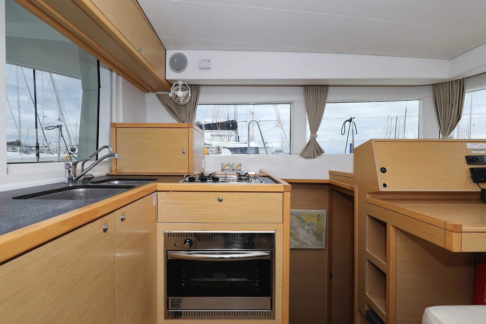 Lagoon 39 - 4 + 2 cab., picture 20