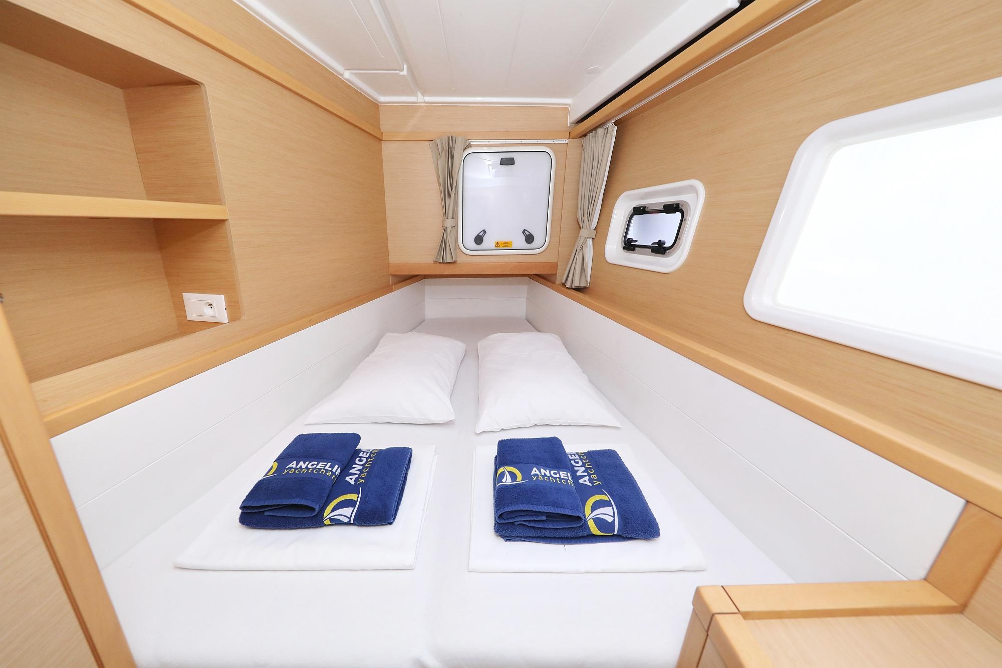 Lagoon 39 - 4 + 2 cab., picture 28