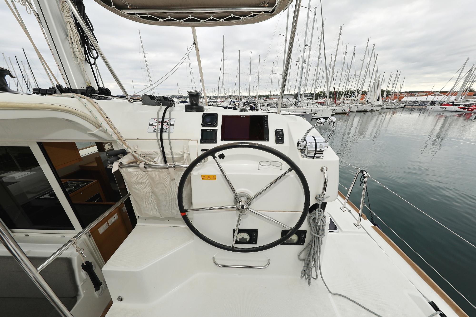 Lagoon 39 - 4 + 2 cab., picture 10