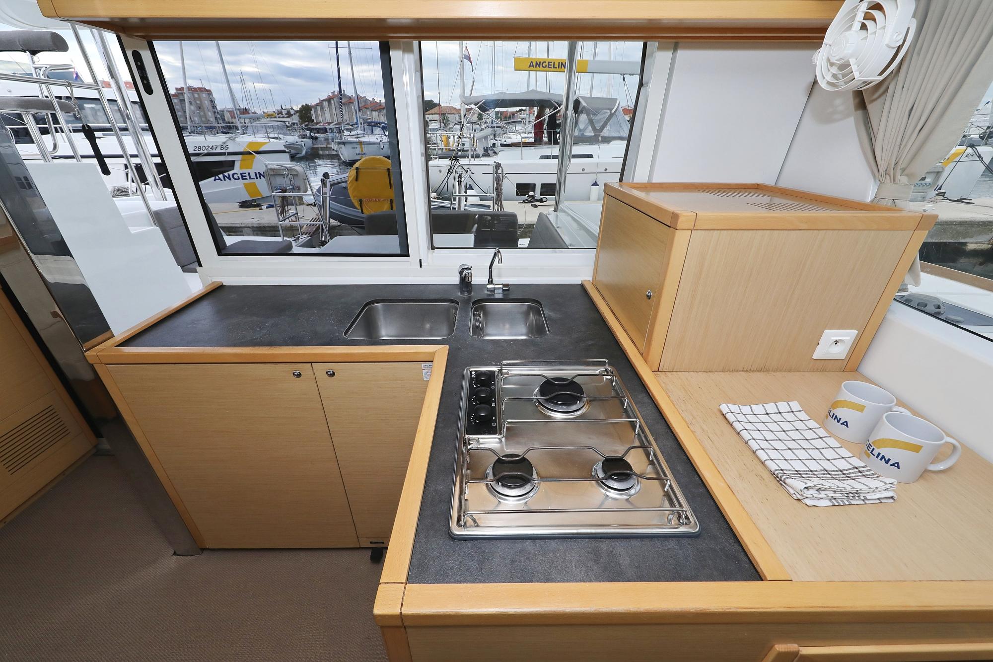 Lagoon 39 - 4 + 2 cab., picture 21