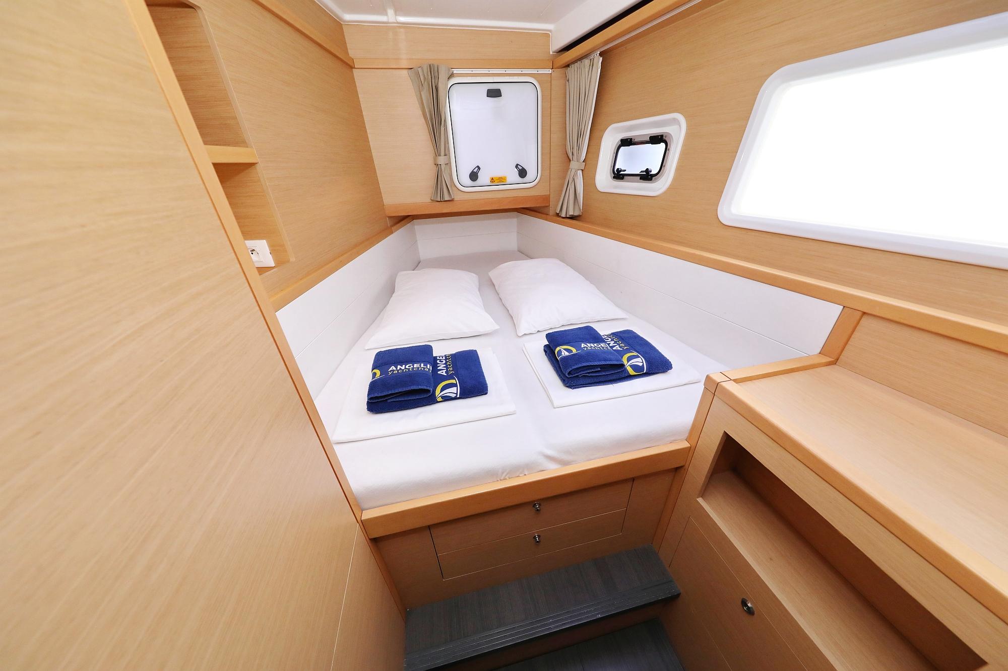 Lagoon 39 - 4 + 2 cab., picture 27