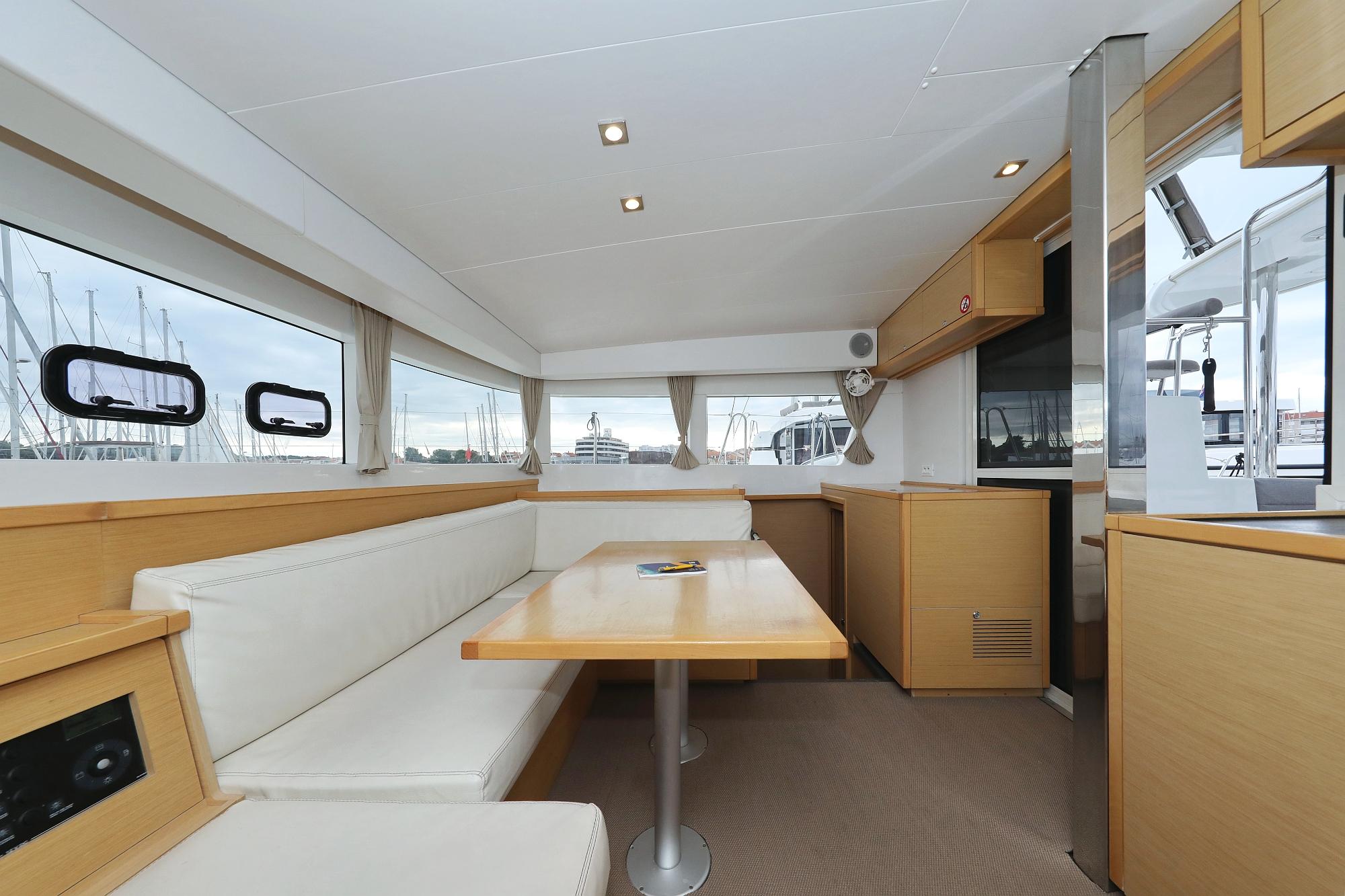 Lagoon 39 - 4 + 2 cab., picture 16