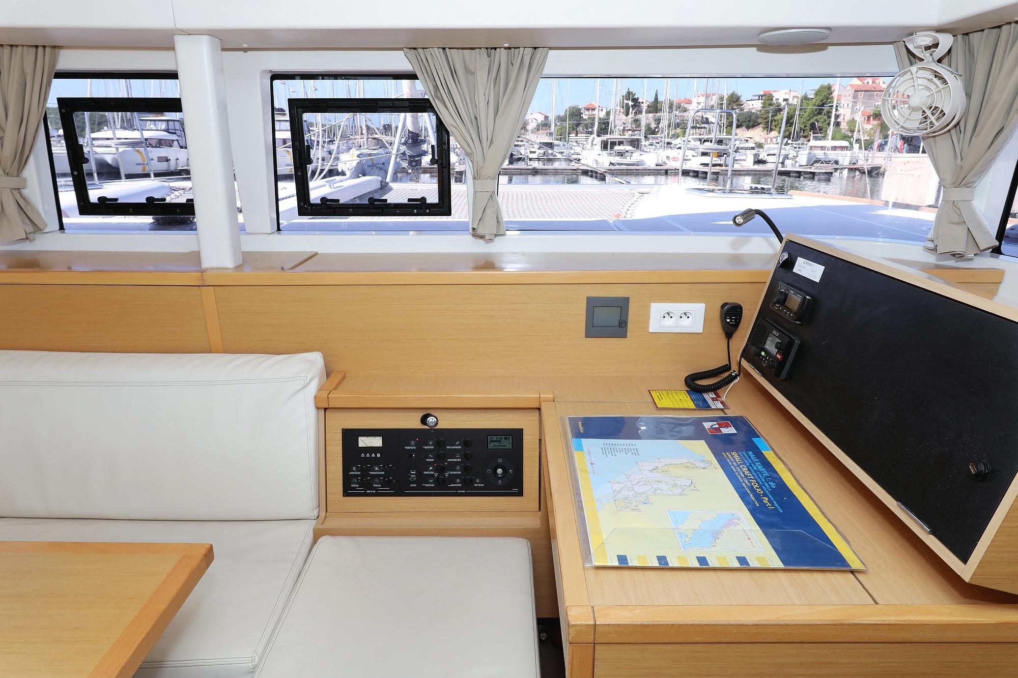 Lagoon 400 S2 - 4 + 2 cab., picture 18