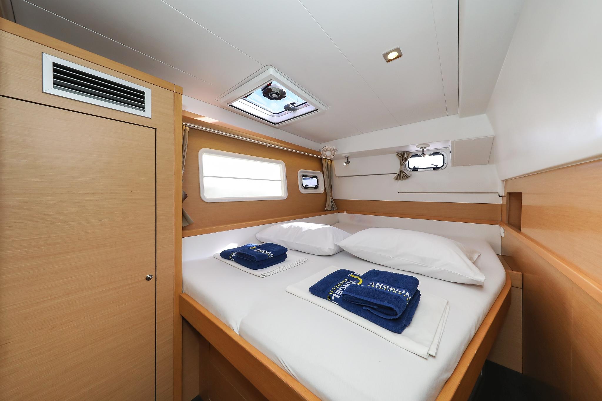 Lagoon 400 S2 - 4 + 2 cab., picture 30