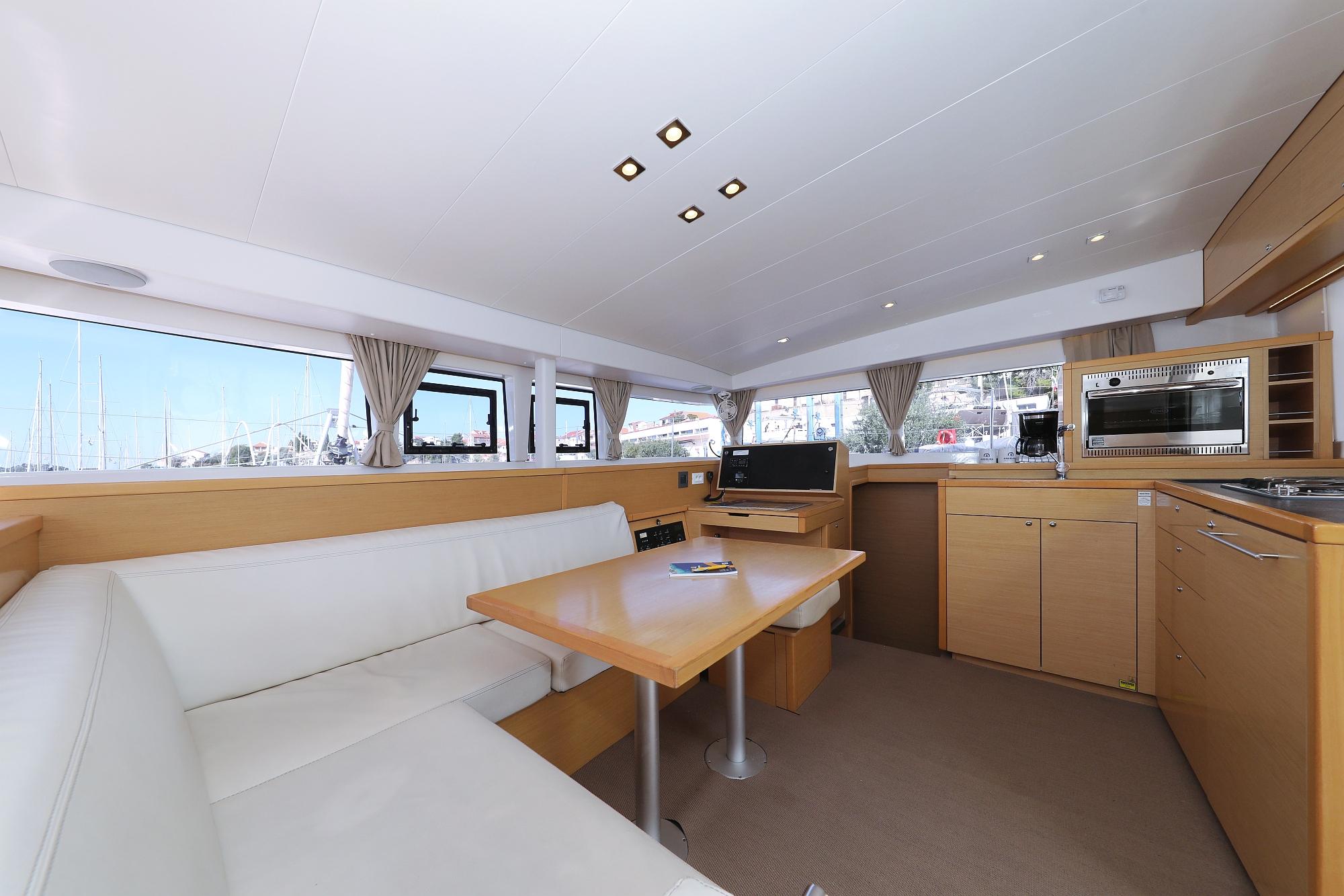 Lagoon 400 S2 - 4 + 2 cab., picture 17