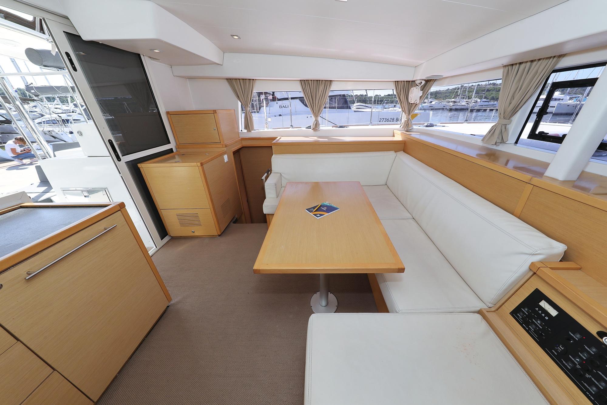 Lagoon 400 S2 - 4 + 2 cab., picture 14