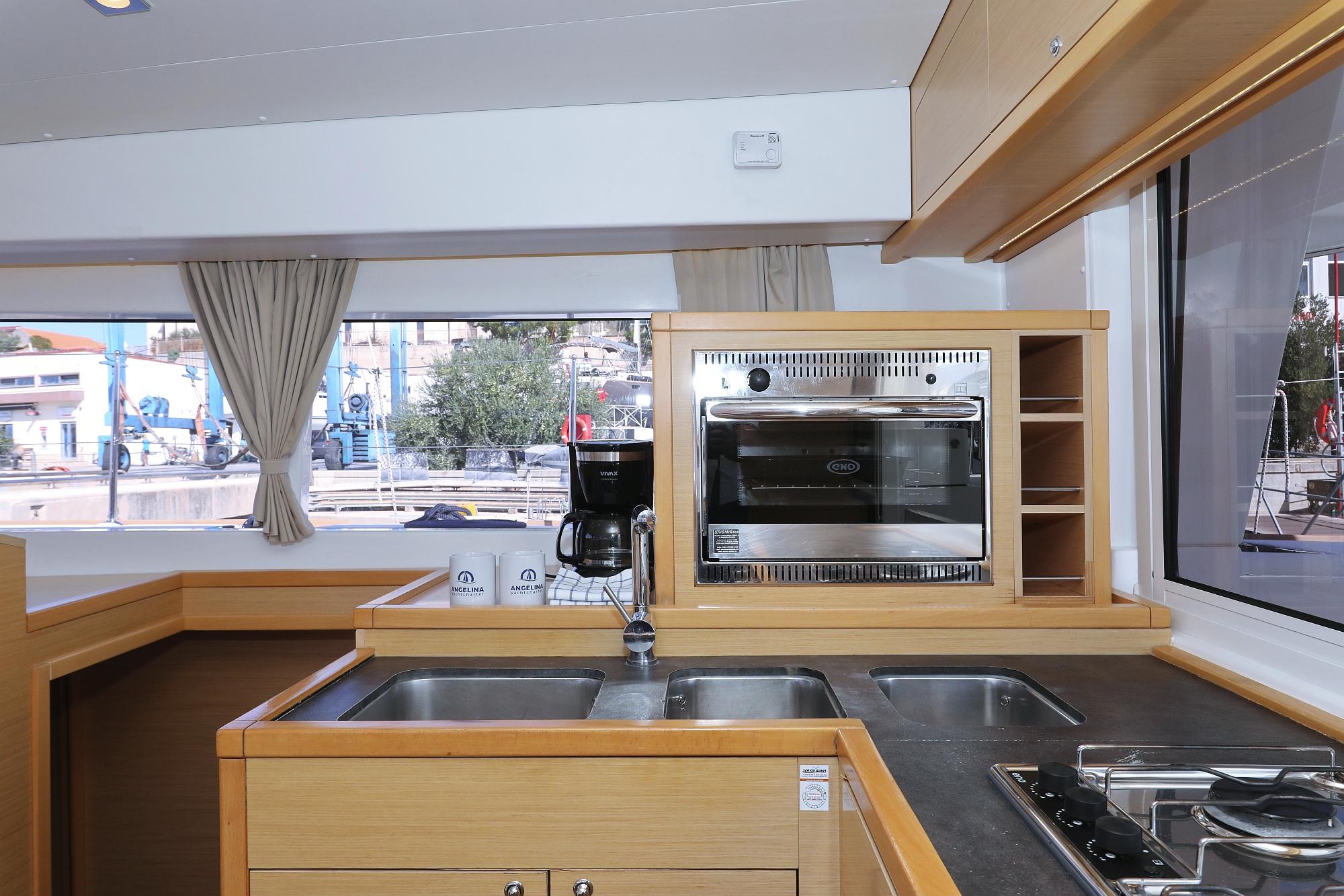 Lagoon 400 S2 - 4 + 2 cab., picture 22