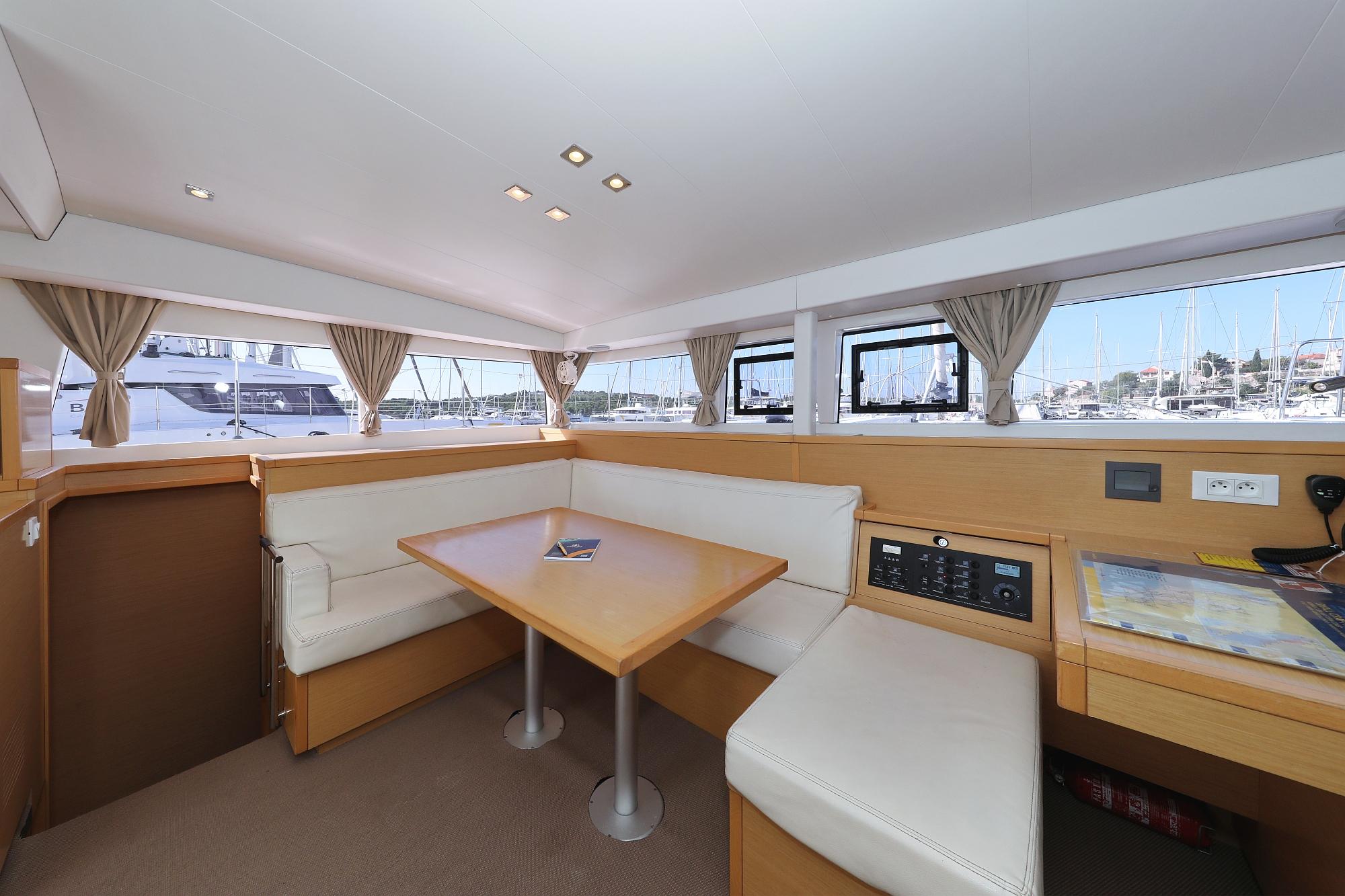Lagoon 400 S2 - 4 + 2 cab., picture 15